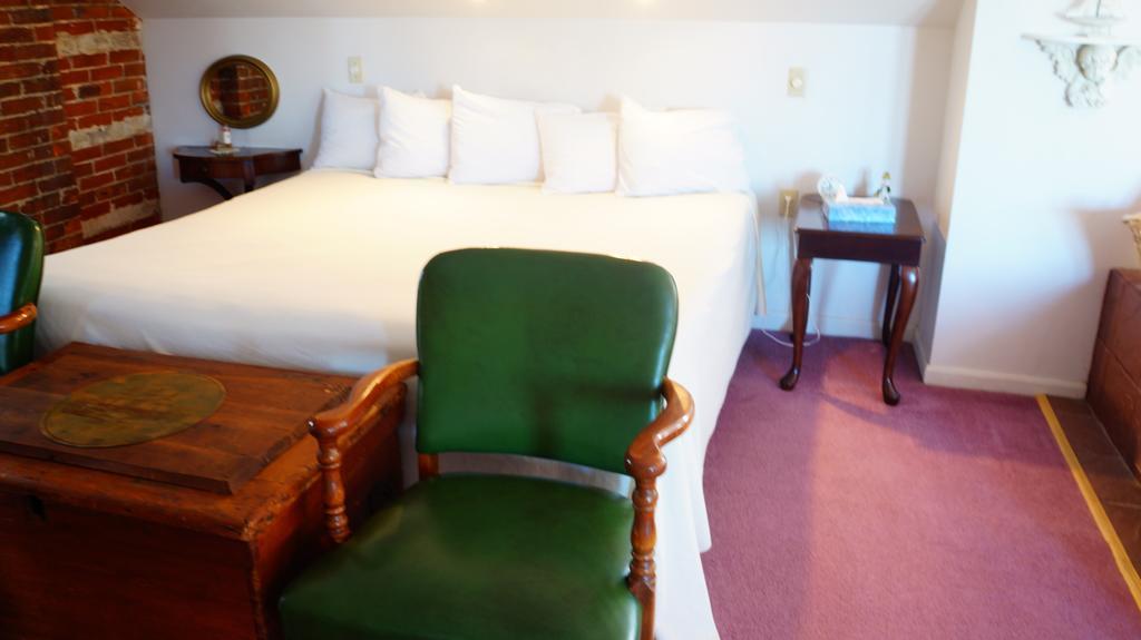 Harbor Haus Inn & Suites Hermann Pokoj fotografie