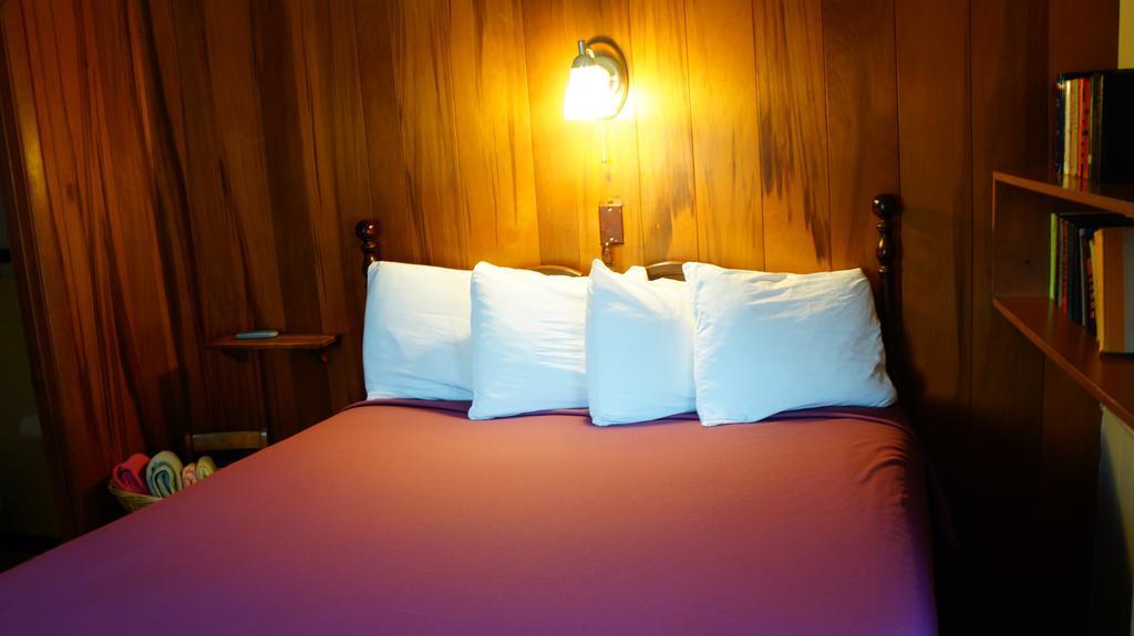 Harbor Haus Inn & Suites Hermann Pokoj fotografie